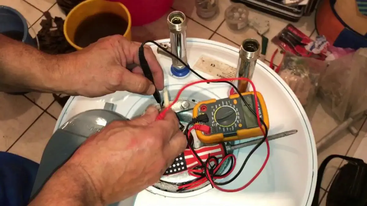 Ремонт водонагревателей Electrolux в Приморско-Ахтарске — выгодная цена от 2332 руб., Мастер24